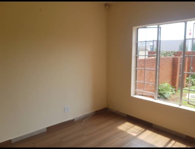 2 BEDROOM APARTMENT TO LET IN DIE HOEWES